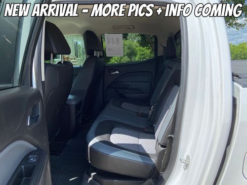 Used 2018 Chevrolet Colorado Z71 AWD/4WD image 5