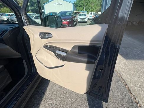 Used 2014 Ford Transit Connect XLT image 20