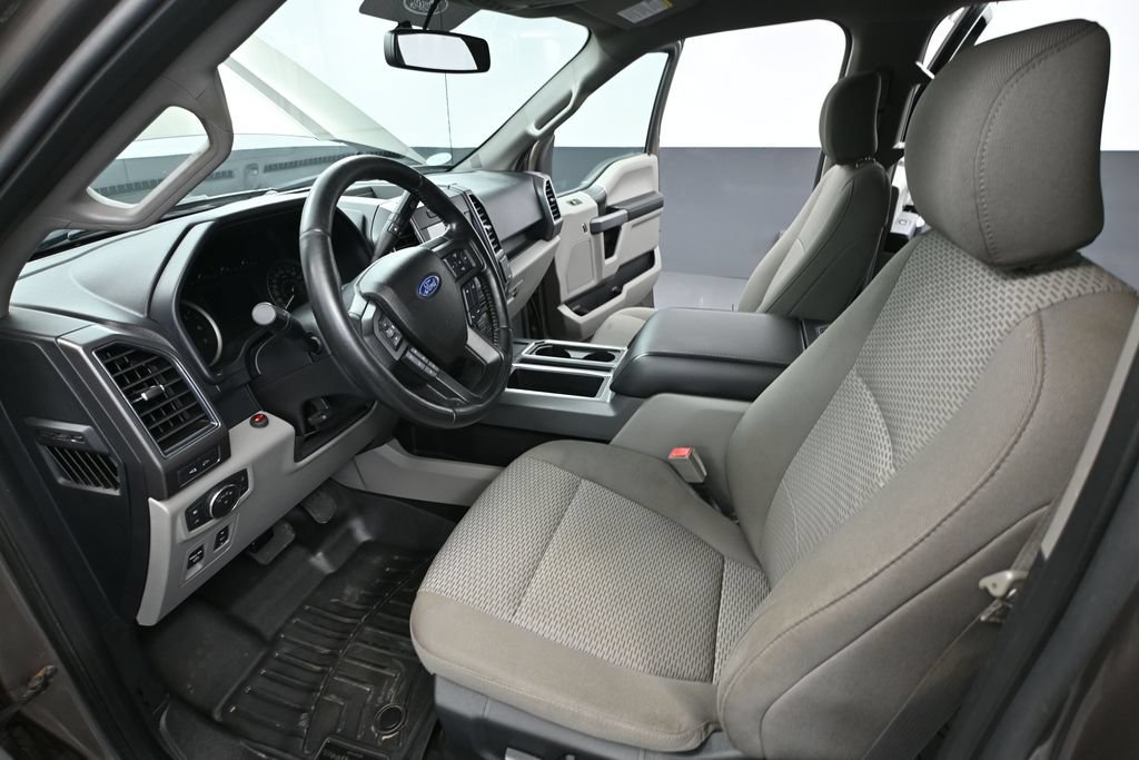 Used 2018 Ford F150 XLT w/ Equipment Group 302A Luxury AWD/4WD image 17