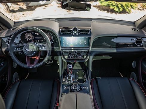 Used 2023 Bentley Bentayga Speed image 4