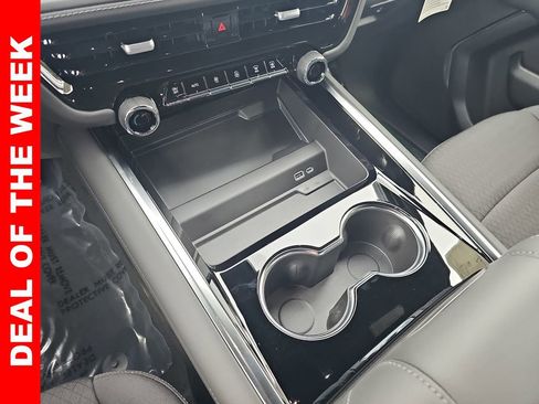 New 2026 Chevrolet Suburban LS image 24