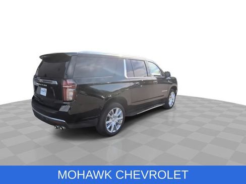 Used 2023 Chevrolet Suburban High Country w/ Advanced Technology Package AWD/4WD image 8