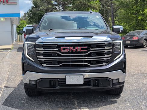Used 2023 GMC Sierra 1500 SLT w/ SLT Premium Package AWD/4WD image 9