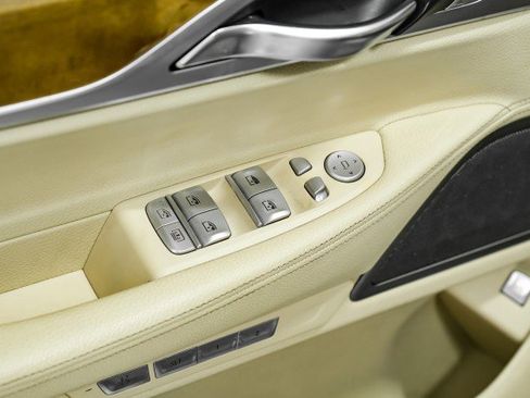 Used 2017 BMW 740i xDrive image 40