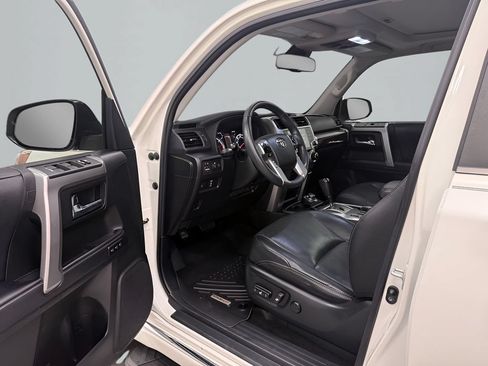 Used 2021 Toyota 4Runner Limited AWD/4WD image 9