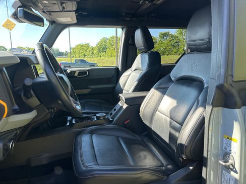 Used 2022 Ford Bronco Badlands AWD/4WD image 3