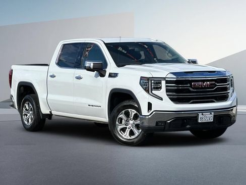 Used 2024 GMC Sierra 1500 SLT RWD image 2