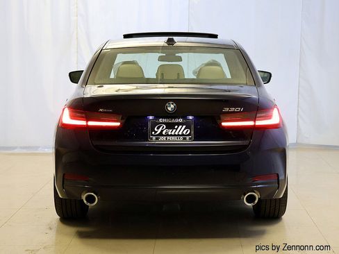New 2026 BMW 330i xDrive Sedan w/ Premium Package image 7