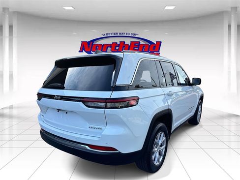 Used 2022 Jeep Grand Cherokee Limited image 4