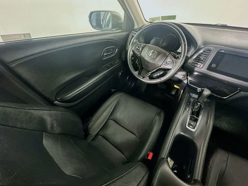 Used 2019 Honda HR-V EX-L image 9