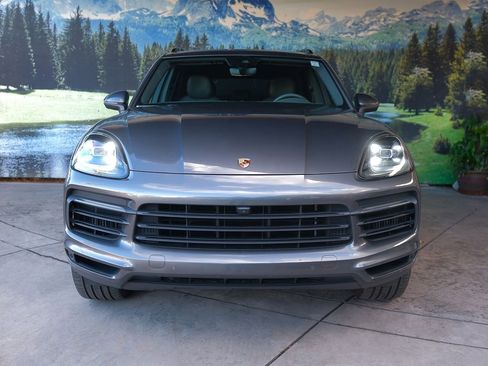 Used 2019 Porsche Cayenne image 2