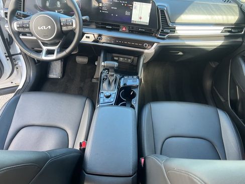 Certified 2025 Kia Sportage EX image 18