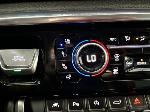 Used 2025 GMC Sierra 1500 Denali image 21