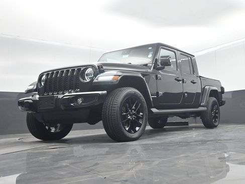 Used 2022 Jeep Gladiator Overland AWD/4WD image 48