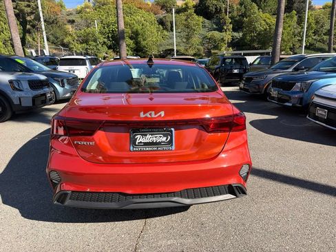 Certified 2023 Kia Forte LXS FWD image 6
