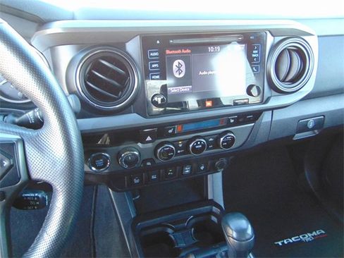 Used 2017 Toyota Tacoma image 12