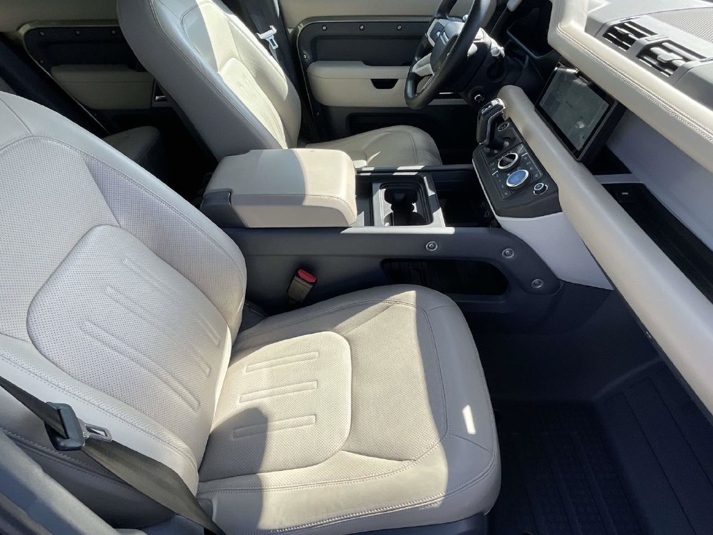 Used 2020 Land Rover Defender 110 HSE AWD/4WD image 15