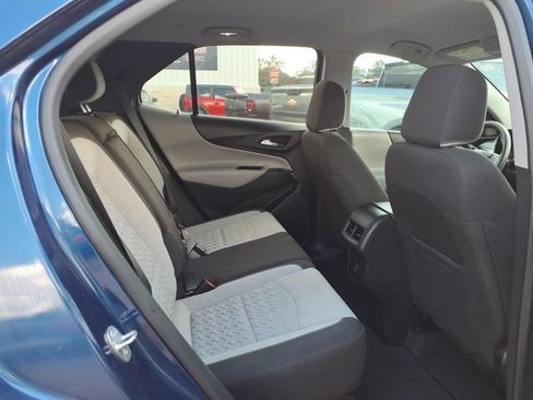 Used 2023 Chevrolet Equinox LS w/ LS Convenience Package FWD image 16