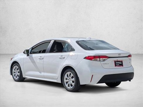 Used 2026 Toyota Corolla LE FWD image 9