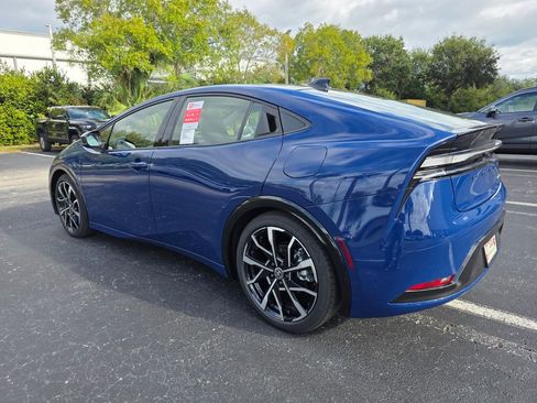 New 2026 Toyota Prius Plug-In Hybrid FWD image 9