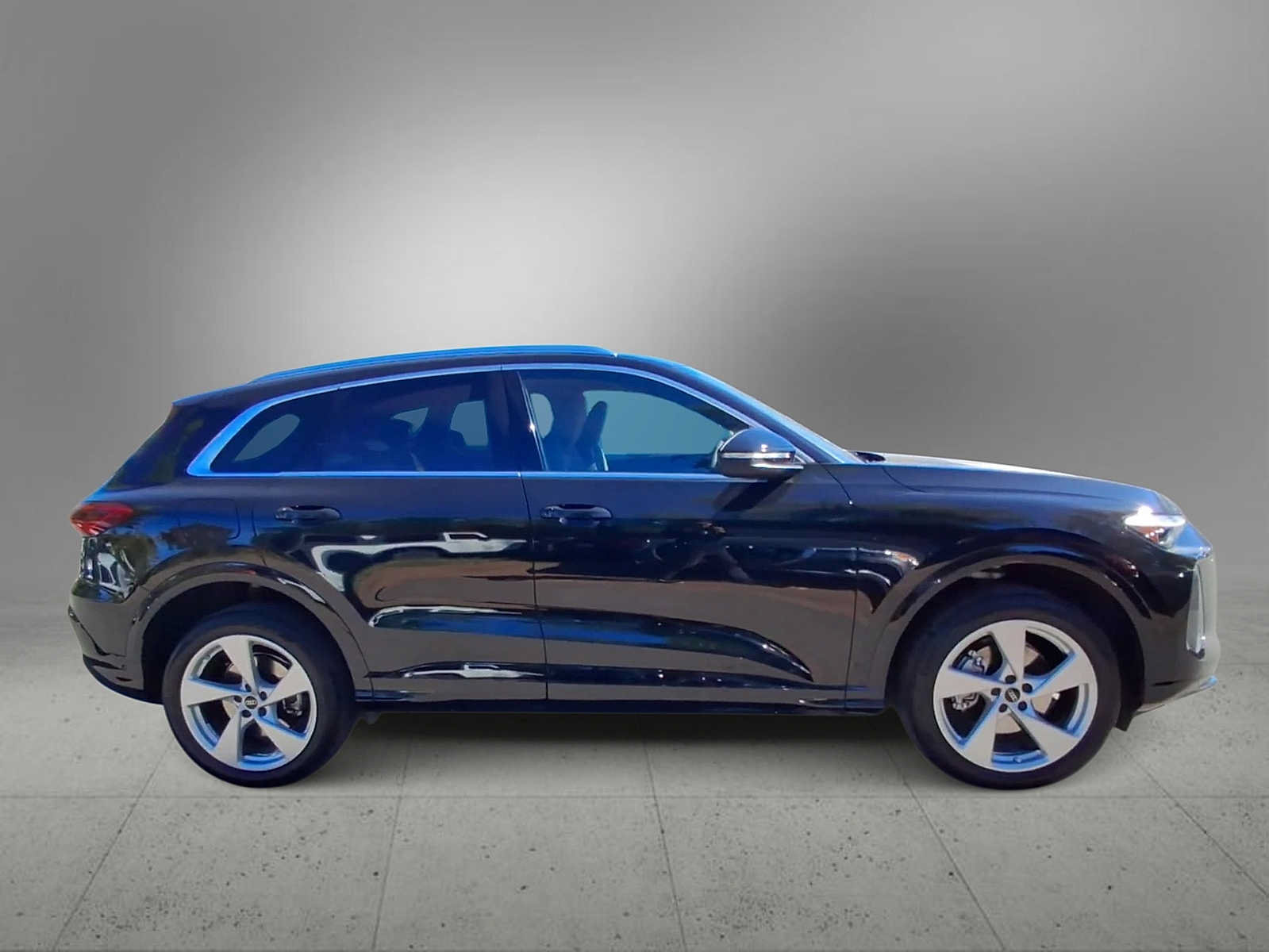 Certified 2025 Audi Q5 Premium Plus AWD/4WD image 9