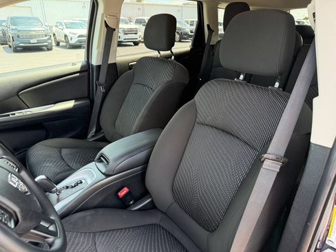 Used 2020 Dodge Journey SE FWD image 12