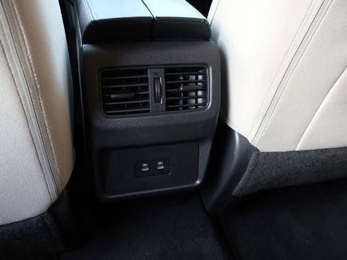 Certified 2025 Nissan Rogue SV FWD image 14