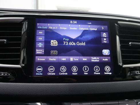 Used 2020 Chrysler Pacifica Touring-L Plus FWD image 47