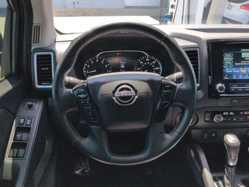 Used 2024 Nissan Frontier SV RWD image 17