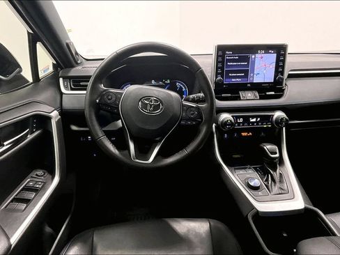 Used 2022 Toyota RAV4 XSE AWD/4WD image 6