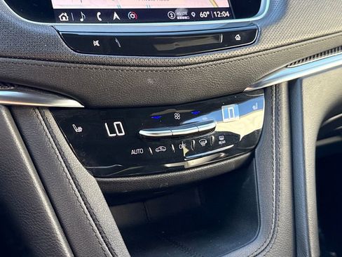 Certified 2025 Cadillac XT5 Sportv image 21