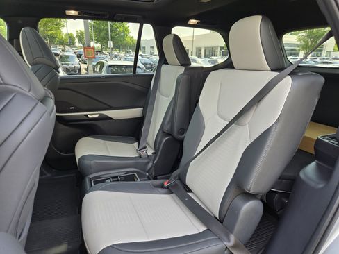 Used 2025 Lexus TX 350 AWD w/ Technology Package image 38