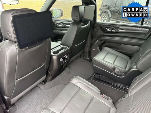 Used 2023 GMC Yukon XL Denali w/ Advanced Technology Package image 17