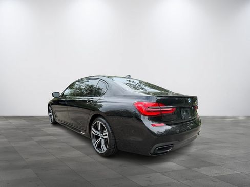 Used 2018 BMW 750i RWD image 4