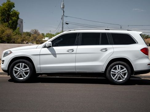 Used 2015 Mercedes-Benz GL 450 4MATIC image 2