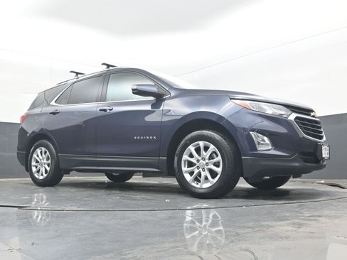 Used 2018 Chevrolet Equinox LT w/ Sun & Infotainment Package AWD/4WD image 22
