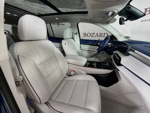 Used 2026 Buick Enclave Avenir w/ Super Cruise Package FWD image 35
