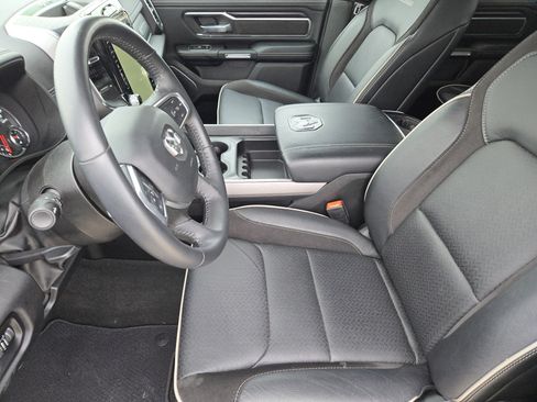 Used 2024 RAM 1500 Laramie AWD/4WD image 15