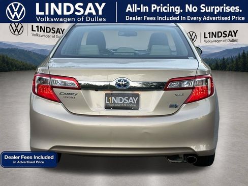 Used 2012 Toyota Camry XLE w/ Leather Pkg FWD image 6