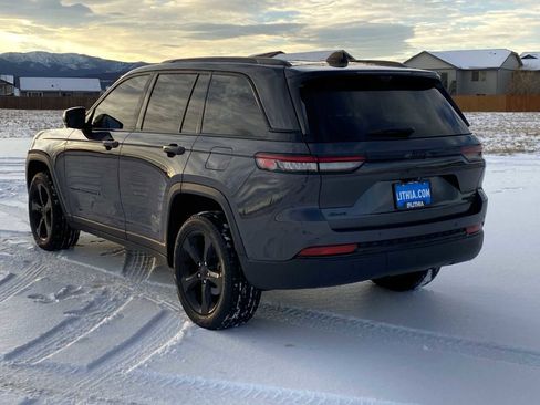 Certified 2023 Jeep Grand Cherokee Limited w/ Luxury Tech Group II image 11