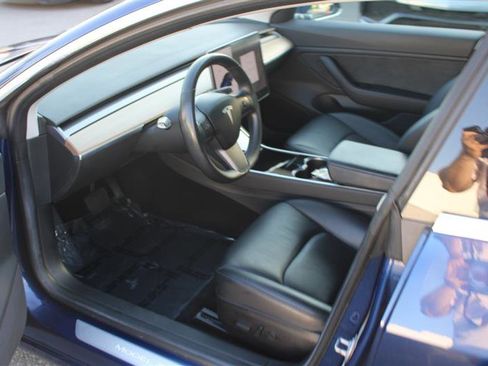 Used 2018 Tesla Model 3 Long Range image 8