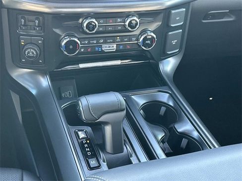 New 2025 Ford F150 Lariat w/ Equipment Group 501A Mid image 17