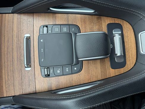 Used 2024 Mercedes-Benz GLS 450 4MATIC image 24