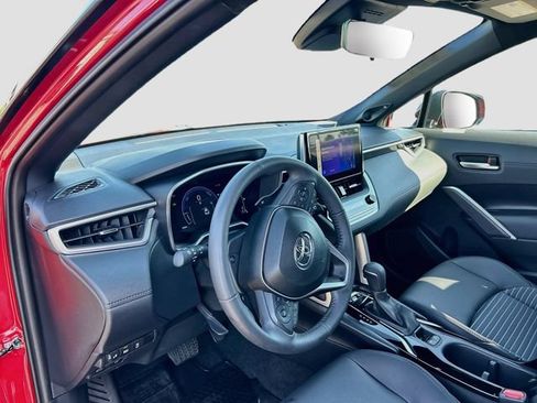 Used 2024 Toyota Corolla Cross AWD Hybrid w/ Convenience Package image 6