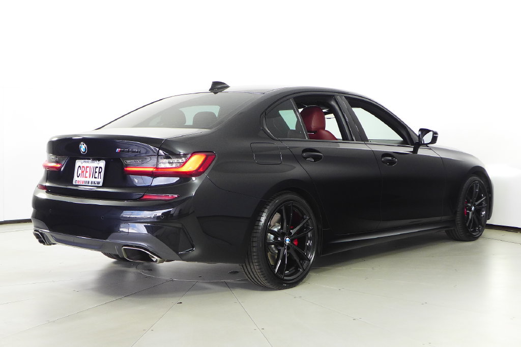 Used 2022 BMW M340i RWD image 7