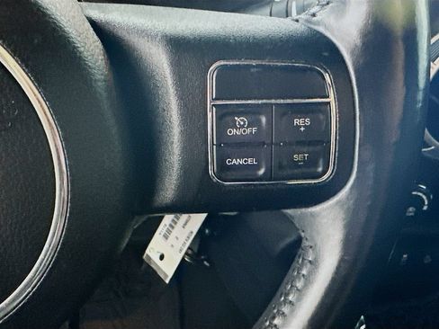 Used 2016 Jeep Wrangler Rubicon w/ Power Convenience Group AWD/4WD image 21