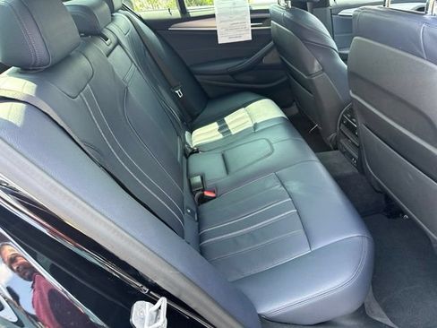 Used 2020 BMW M550i xDrive AWD/4WD image 11