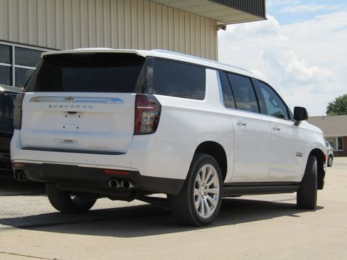 Used 2023 Chevrolet Suburban Premier w/ Texas Edition AWD/4WD image 3