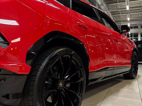 Used 2022 Lamborghini Urus image 8