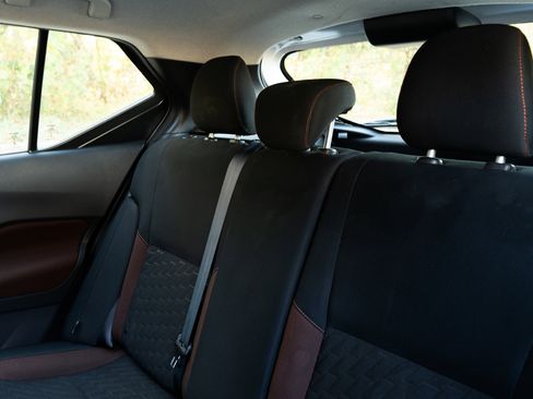 Used 2022 Nissan Kicks SR w/ Interior Electronics Package image 18